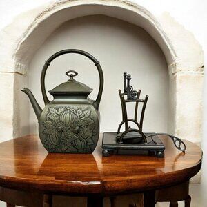 1961 Vintage Teapot Meriden B. Company Arts and Crafts With Warmer Stand Decor